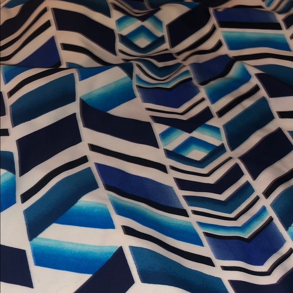 Jantzen large swim top - Picture 3 of 4